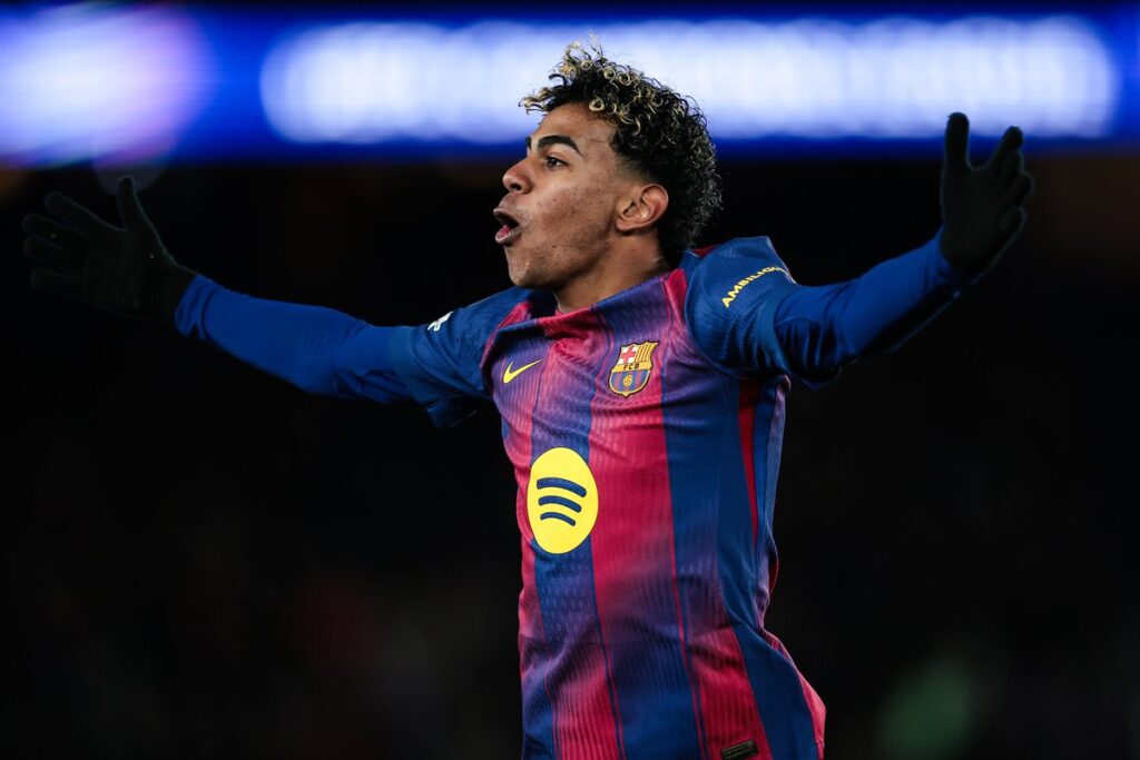 Lamine Yamal celebrando