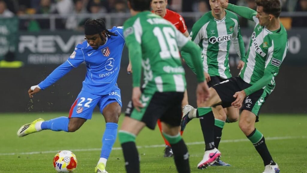 Ademola-Lookman Atlético-de-Madrid