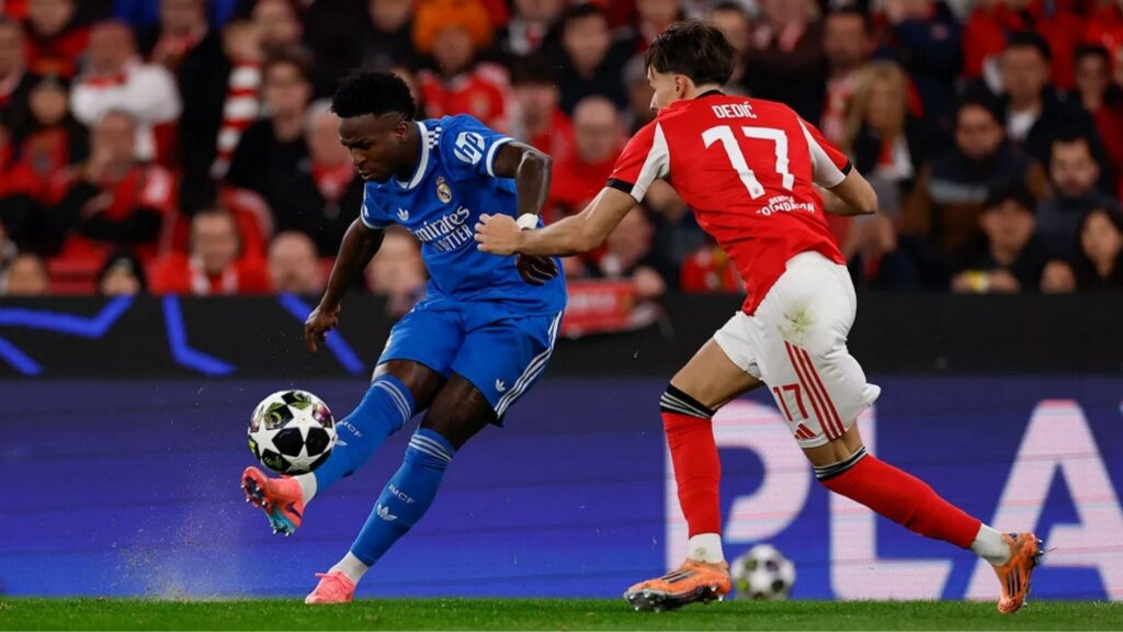 Remate Vinicius Real Madrid Benfica